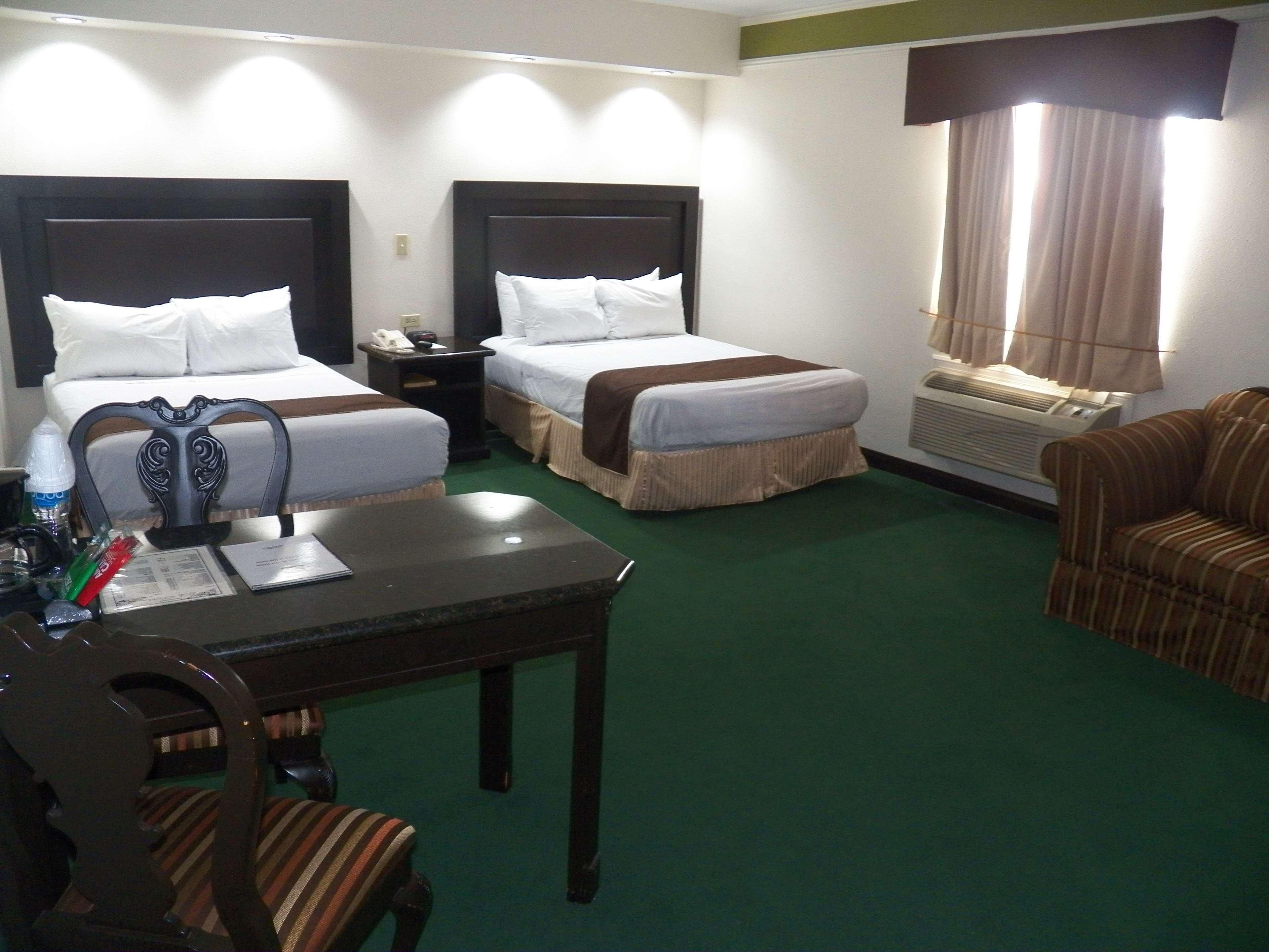 Best Western Hotel Plaza Matamoros Esterno foto