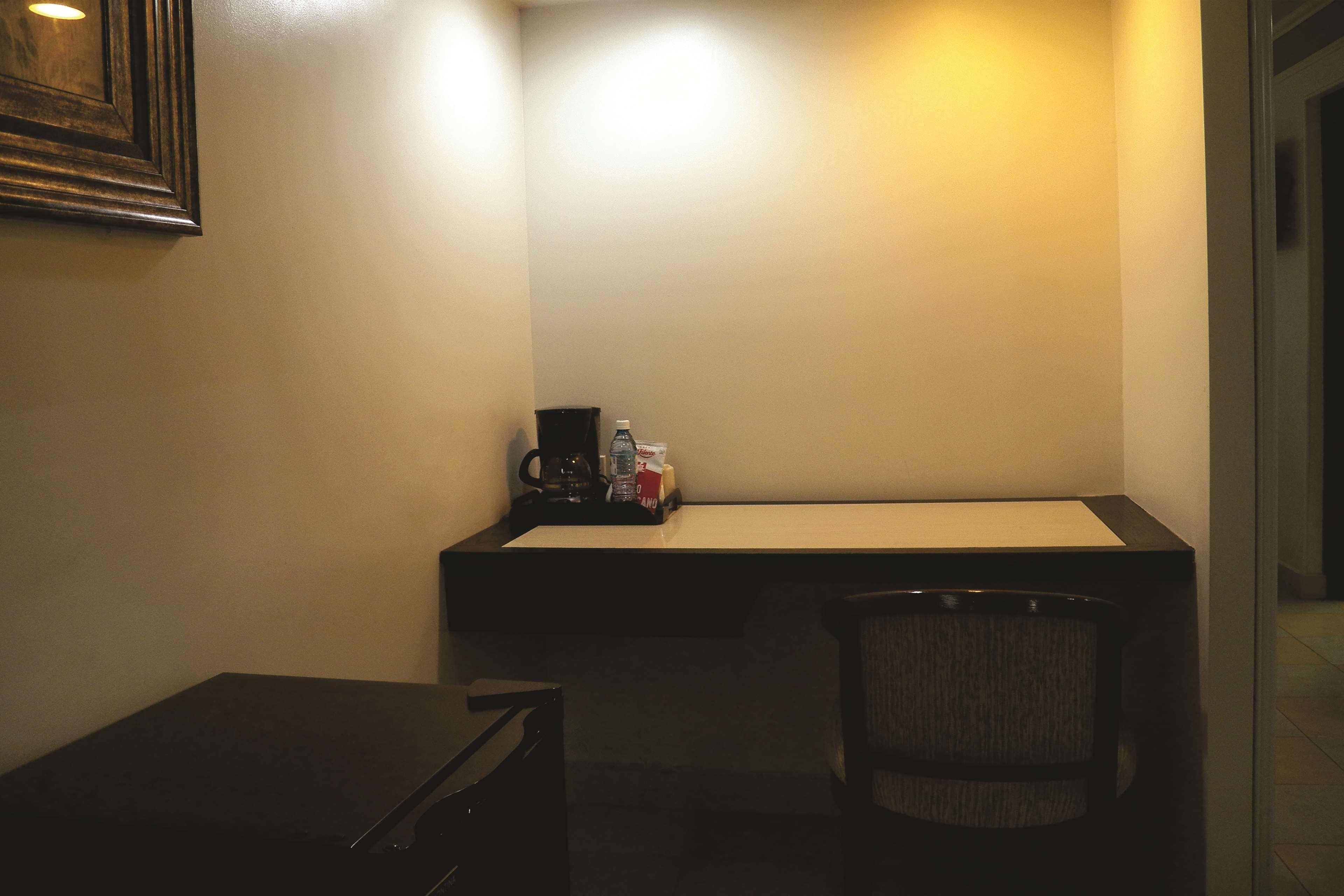 Best Western Hotel Plaza Matamoros Esterno foto