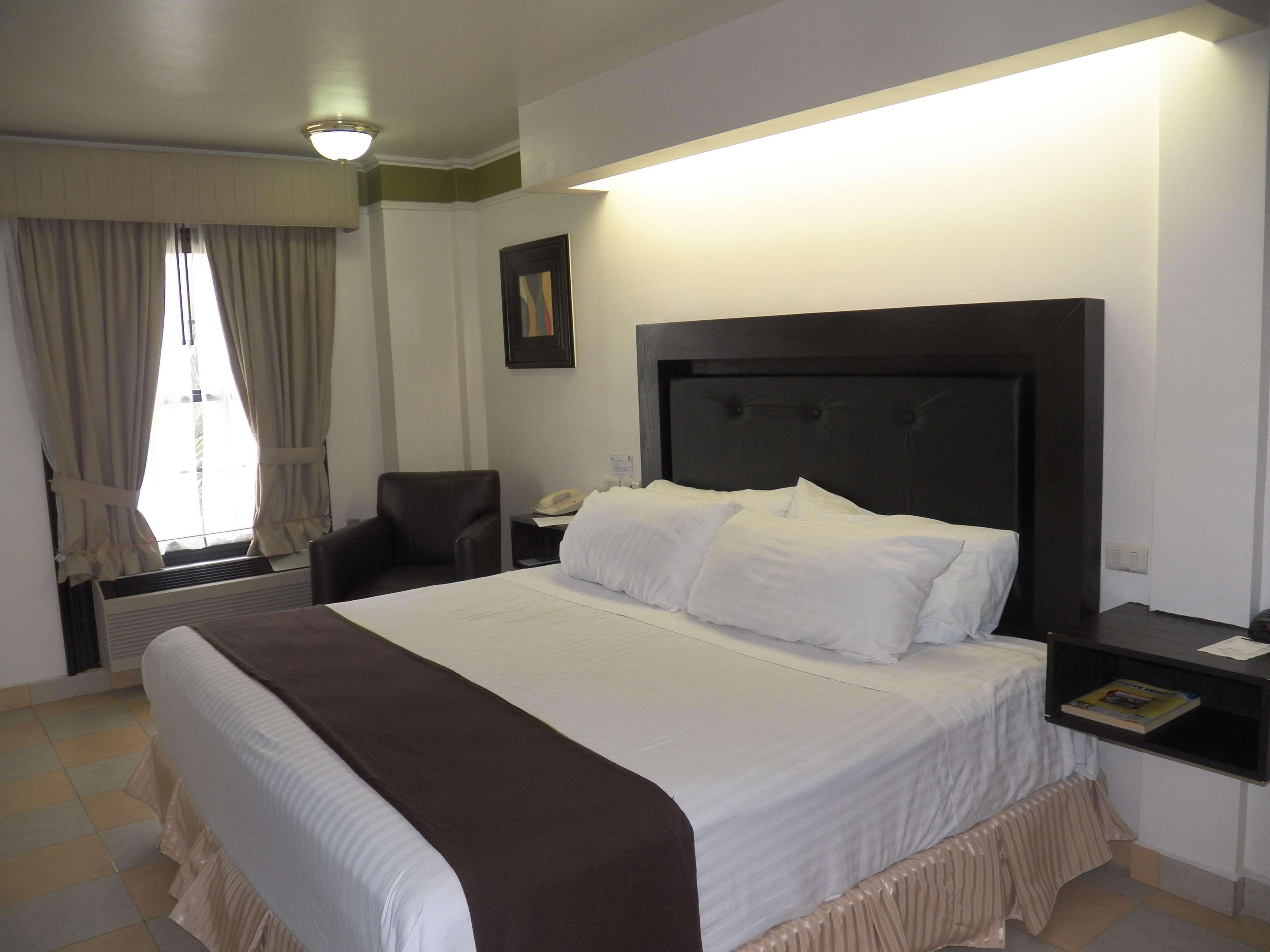 Best Western Hotel Plaza Matamoros Esterno foto