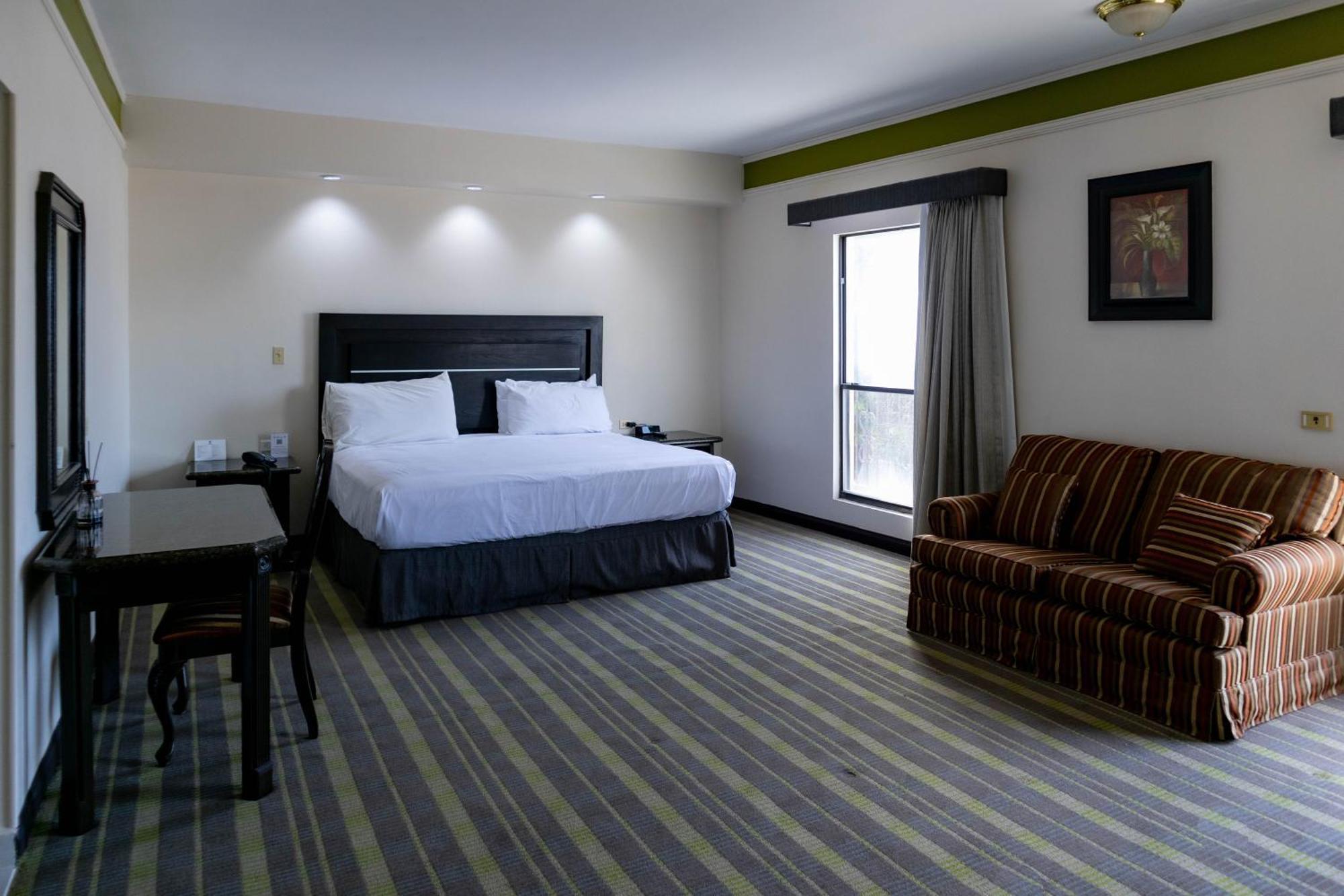 Best Western Hotel Plaza Matamoros Esterno foto