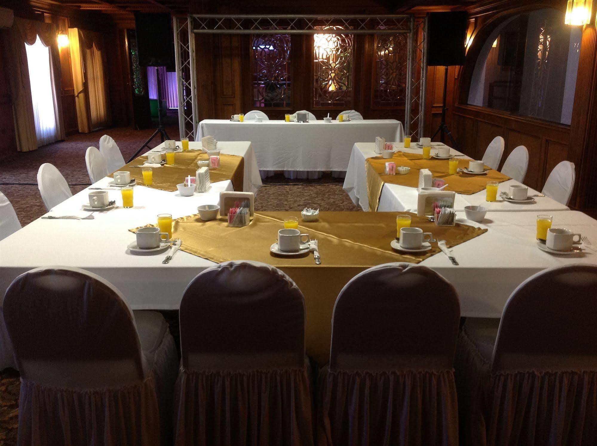 Best Western Hotel Plaza Matamoros Esterno foto