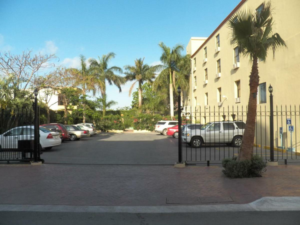 Best Western Hotel Plaza Matamoros Esterno foto