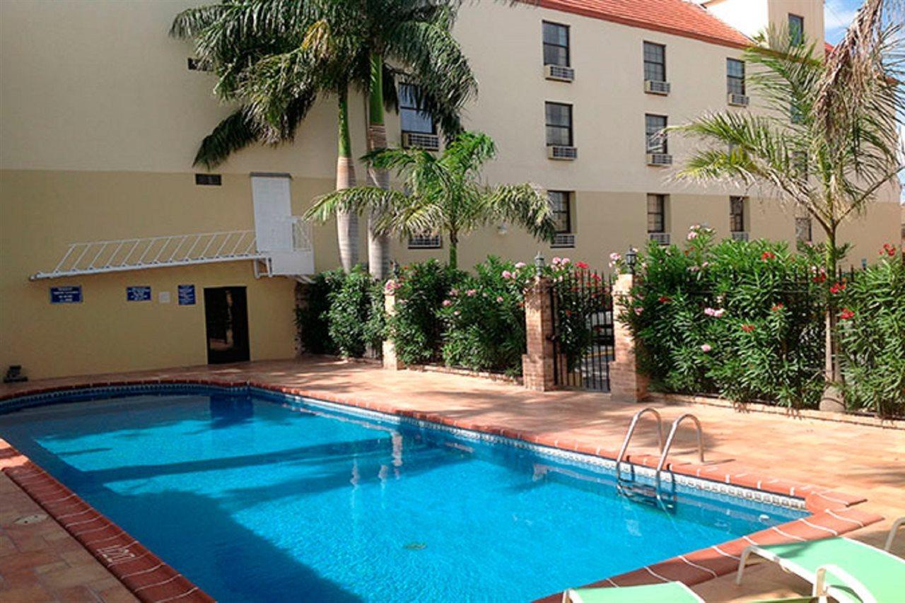 Best Western Hotel Plaza Matamoros Esterno foto